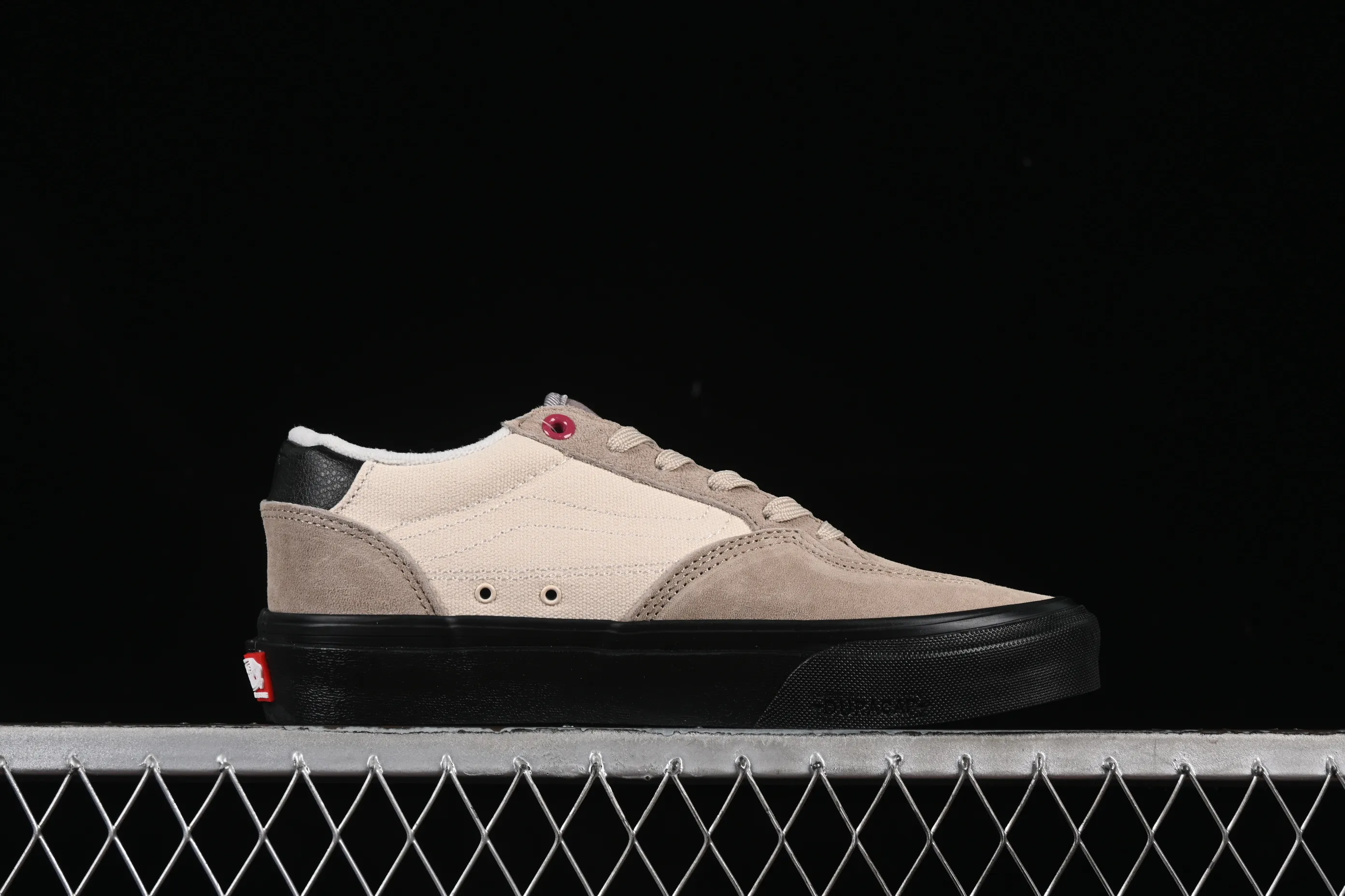 All categories Vans Vans series Vans Low Vans low-top Vans Rowan Skate Boarding Classic and versatile lightweight and comfortable professional skateboard shoes VN0A4TZCW8R